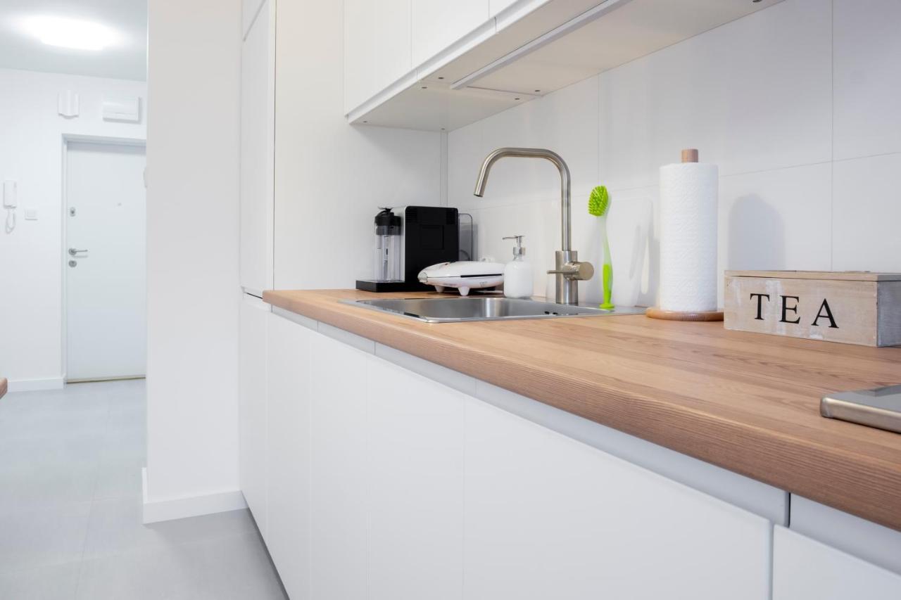 Cristine Apartment Warsaw Exterior photo